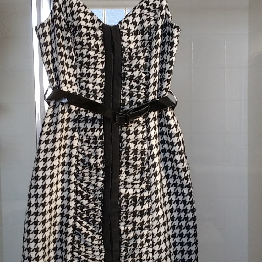 Black & White houndstooth jumper